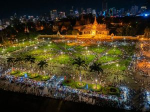 Night view of the Royal Palace area in Phnom Penh